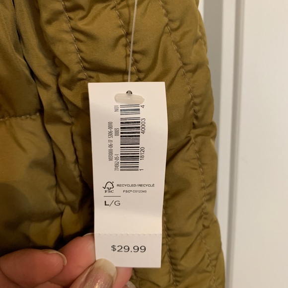 Quilted vests - Picture 4 of 6